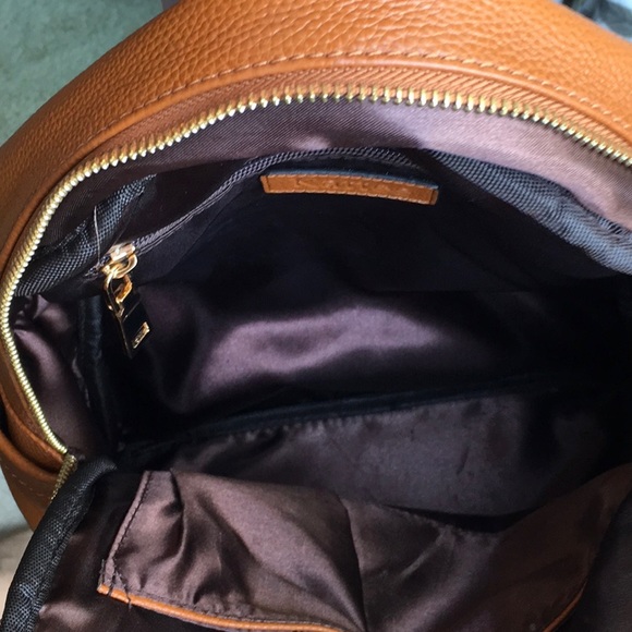 KATTEE Leather Backpack - Picture 9 of 9